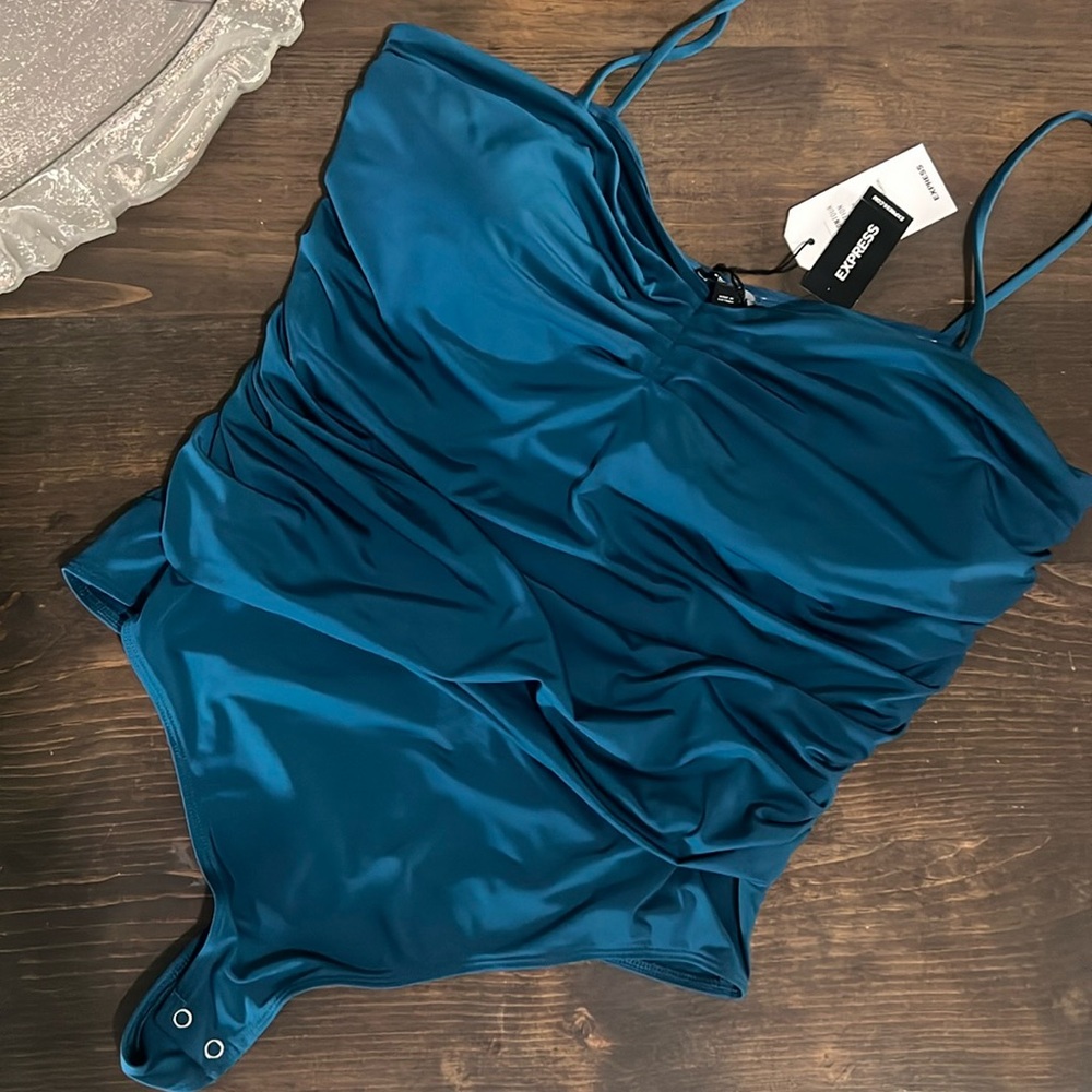 Express body contour bodysuit